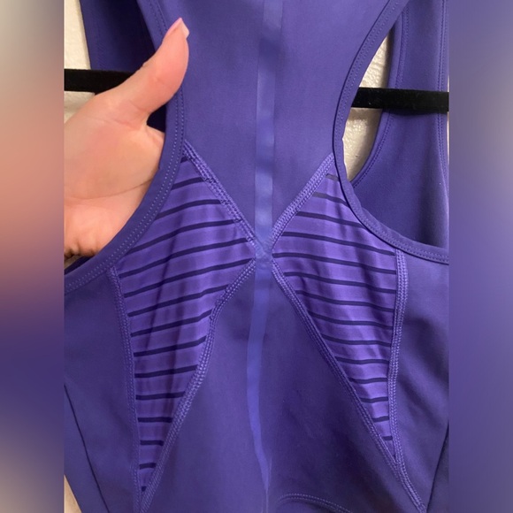 Gymshark top - Picture 7 of 11